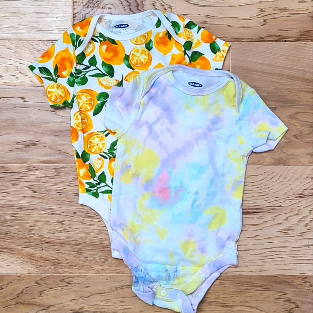Never worn Old Navy Onesies, 12-18 month